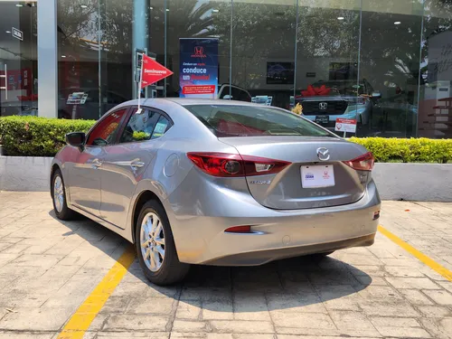 Mazda Mazda 3 2.0 I Touring Sedan Mt