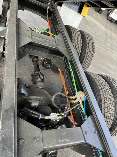 Freightliner Cascadia Volteo De 14 Mts Con Motor Cummins Isx