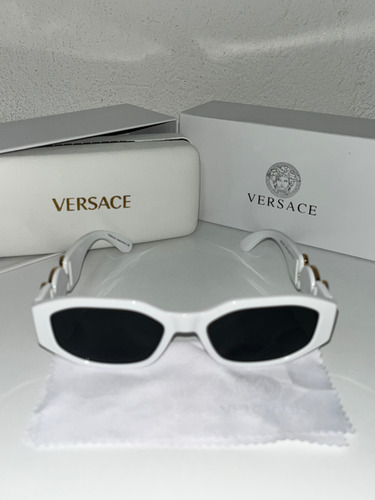 Lentes De Sol Versace Medusa Biggie Polarizados Blancos Rectangular Blanco Negro Blanco Blanco (Usado)