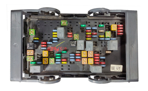 15092625 Ut Caja Fusibles Chev Silverado Tahoe 2007 2008 200 (Usado)