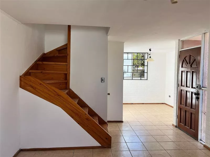 Casa En Arriendo De 3 Dormitorios 2 Baños Villa Alemana