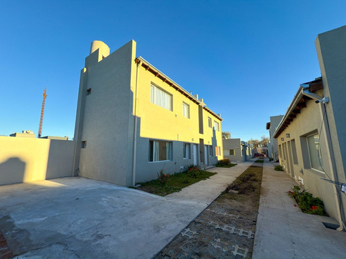 Venta En Tandil De Departamento Con Cochera