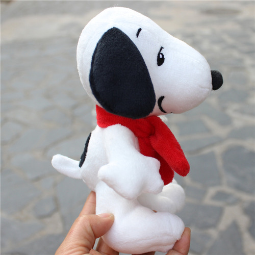 Lindo Muñeco De Peluche De Snoopy Con Dibujos Animados Y Son