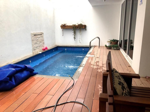 Residencia En Lomas De  Juriquilla, Alberca Propia, 4 Recama