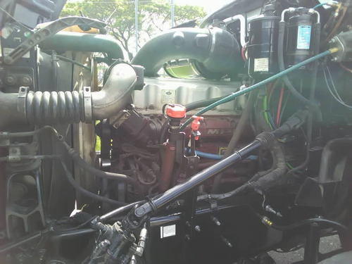 Imagen 8 de 12 de Mack Granite Tipo Chuto Dos Ejed