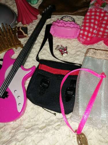 Lote De Accesorios Para Muñeca Barbie Cartera Falda Guitarra