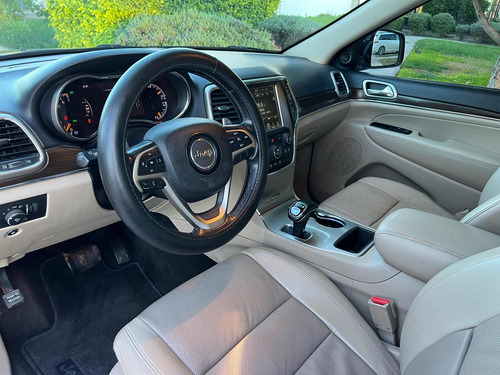 Jeep Grand Cherokee 3.6 Limited Lujo V6 4x2 At