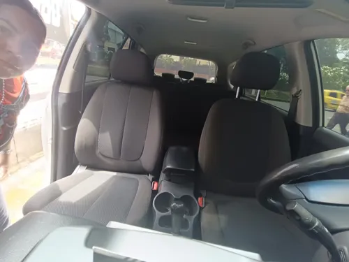 Kia Carens 2.0 Rondo Ex