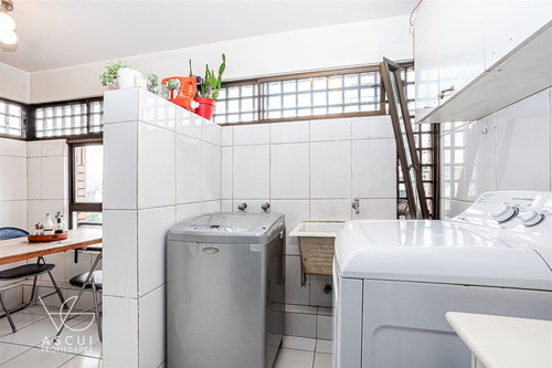 Departamento En Venta De 4 Dorm. En Las Condes