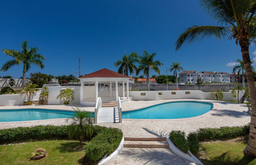 Apartamento De 2 Habitaciones Con Terraza 4to Piso Bavaro Punta Cana A 3 Minutos De Playa