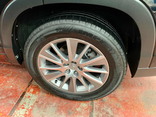 Imagen 6 de 15 de Toyota Highlander 3.5 Premium V6 Aut Ac Qcp 2015
