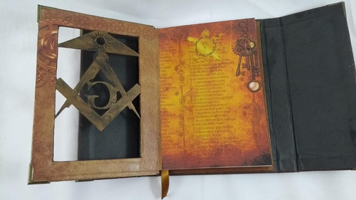Imagem 6 de 6 de Grimório Maçom Artesanal Reciclato Capa Vazada Marrom