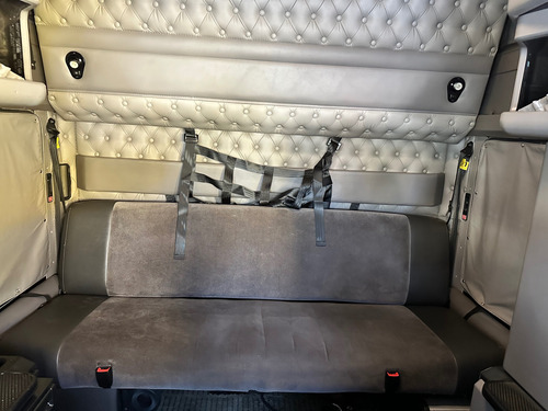 2016 Kenworth W900 Studio Sleeper Motor Cummins Isx15