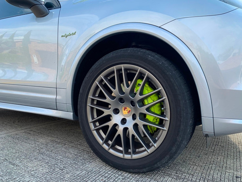 Porsche Cayenne S E-hybrid Platinum Edition Runout Package