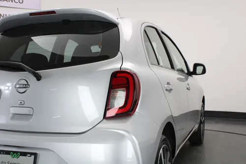 Nissan March 1.6 Exclusive Mt