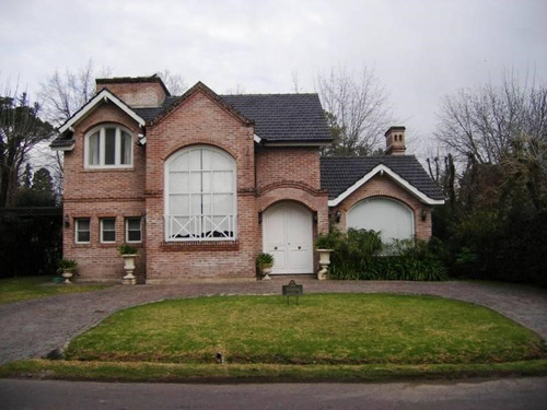 Casa  En Alq. Temporario Ubicado En Highland Park Cc, Pilar, G.b.a. Zona Norte