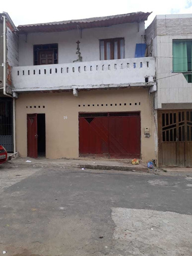 Imagem 1 de 10 de Casa / 3 Quartos /2 Banheiros, 2 Andar- Troca Ou Vende