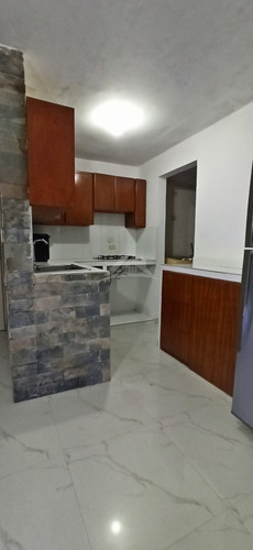 Imagen 2 de 10 de Vendo Apartamento En Cr Terrazas Del Este Barcelona El Rincon