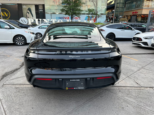 Porsche Taycan Base 2024