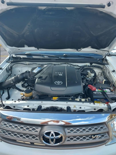 Imagen 10 de 10 de Toyota Fortuner 2012