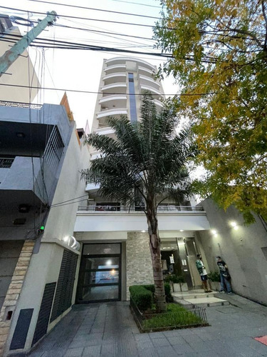 Imagen 2 de 17 de Departamento - Lanús Este