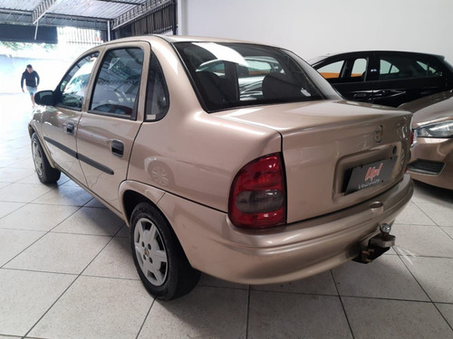 Imagem 4 de 5 de Chevrolet Classic Life