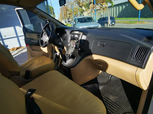 Imagen 7 de 10 de Hyundai H1 2.5 Premium 1 Mt 2011