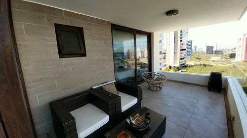 Tejada. Impecable 2d+2b+2e+1bd+cocina Cerrada Independiente