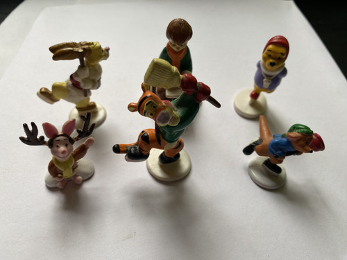 Winnie Pooh Figuras Navideñas Sonrics (Usado)
