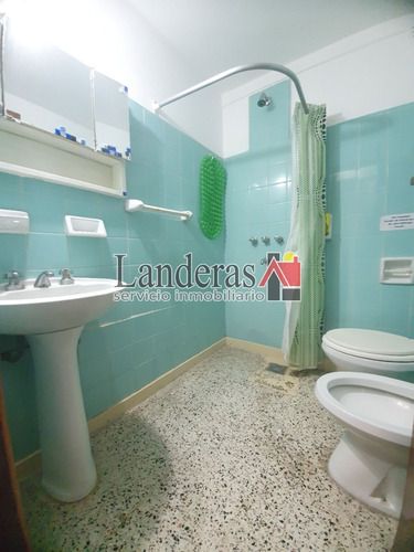 Imagen 25 de 29 de Venta En Block - 3 Locales + 8 Departamentos De 2 Y 1 Amb. - Una Cuadra Del Mar