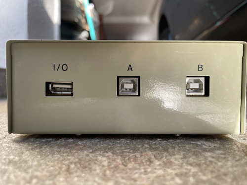Chaveador Usb Data 2x1 Leadership Manual (Usado)