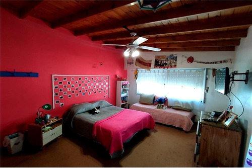 Casa (8.66 X 43 Mts.) - Coch. Cub. - Amplio Jardín