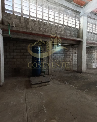 Venta De Terreno Ubicado En Macuto Ref 2388