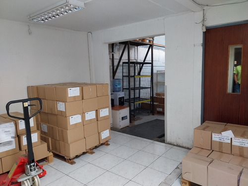 Oficinas Y Bodegas Gran Ubicación Cercano Barrio San Diego