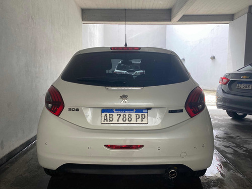 Peugeot 208 1.6 Feline 2017