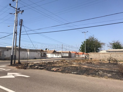Imagen 2 de 3 de Terreno Esquina En La Av. Principal De Puerta Maraven, De 702mts2, Inmejorable Ubicacion.#22-16759.