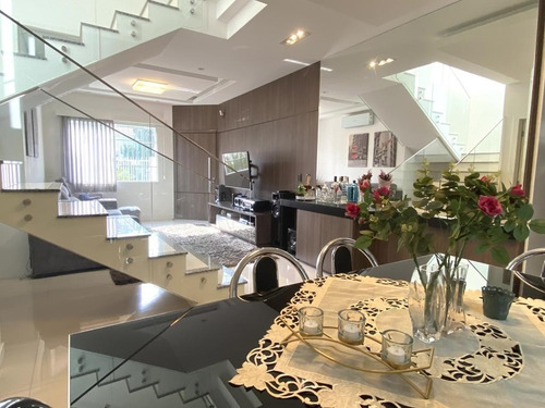 Imagem 4 de 15 de Sobrado No Glória Com 4 Quartos Para Venda, 159 M² - Kr178