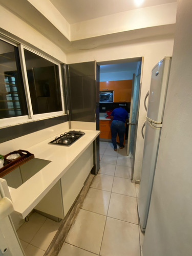 Local Comercial Amueblado En Venta, Piantini (p-02)