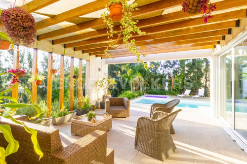 Imagen 3 de 15 de Espectacular Casa En Alquiler En Barrio Privado