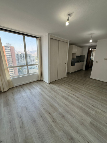 Homestudio En Arriendo, Amalia Errazuriz 956, Independencia