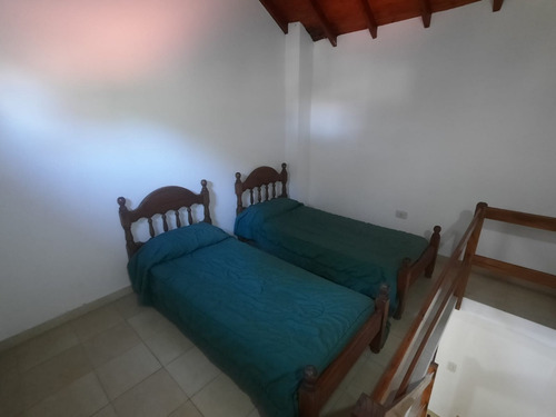 Triplex Amplio Y En Impecable Estado A La Venta Sin Expensas