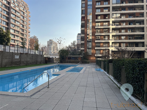 Venta Lindo Departamento 3d/3b, A Pasos Colón Con Vespucio