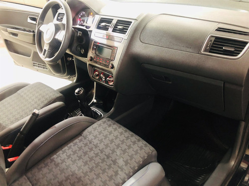 Volkswagen Spacefox 1.6 Msi Comfortline 8v Flex 4p Manual