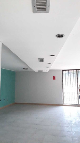 Imagen 6 de 13 de Edificio En El Centro De Maracay