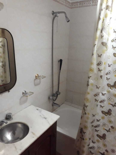 Imagen 13 de 14 de Chalet Amplio En Barrio Norte