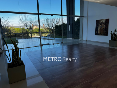Departamento De 3 Ambientes En Venta, Con Vista Al Lago Central Y Pileta Y Amenities. Escriturado.