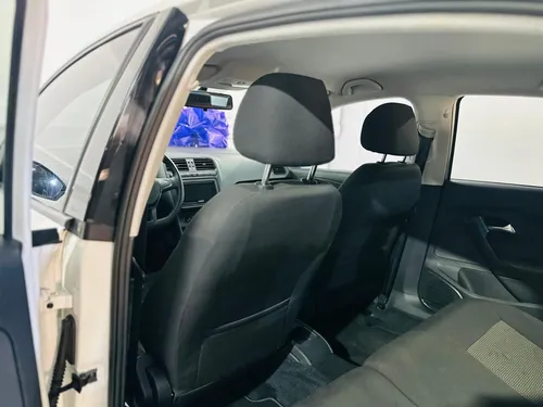 Volkswagen Vento 1.6 Starline At