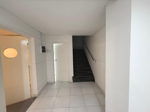 Oficina En Venta En Balvanera - Edificio Comercial Apto Credito, Apto Varios Rubros.