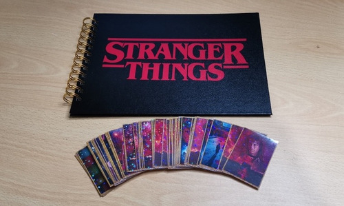 Stranger Things Coleccionador Holográfico 64 Cards Adhesivas