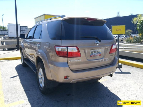 Toyota Fortuner Automática